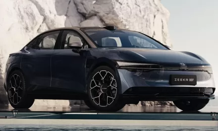 The Zeekr 007 Is the World’s Fastest Charging EV: 380 Miles in 15 Minutes
